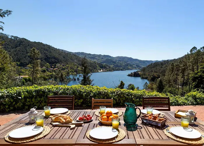 ALTIDO Gerês Mountain Lake Views