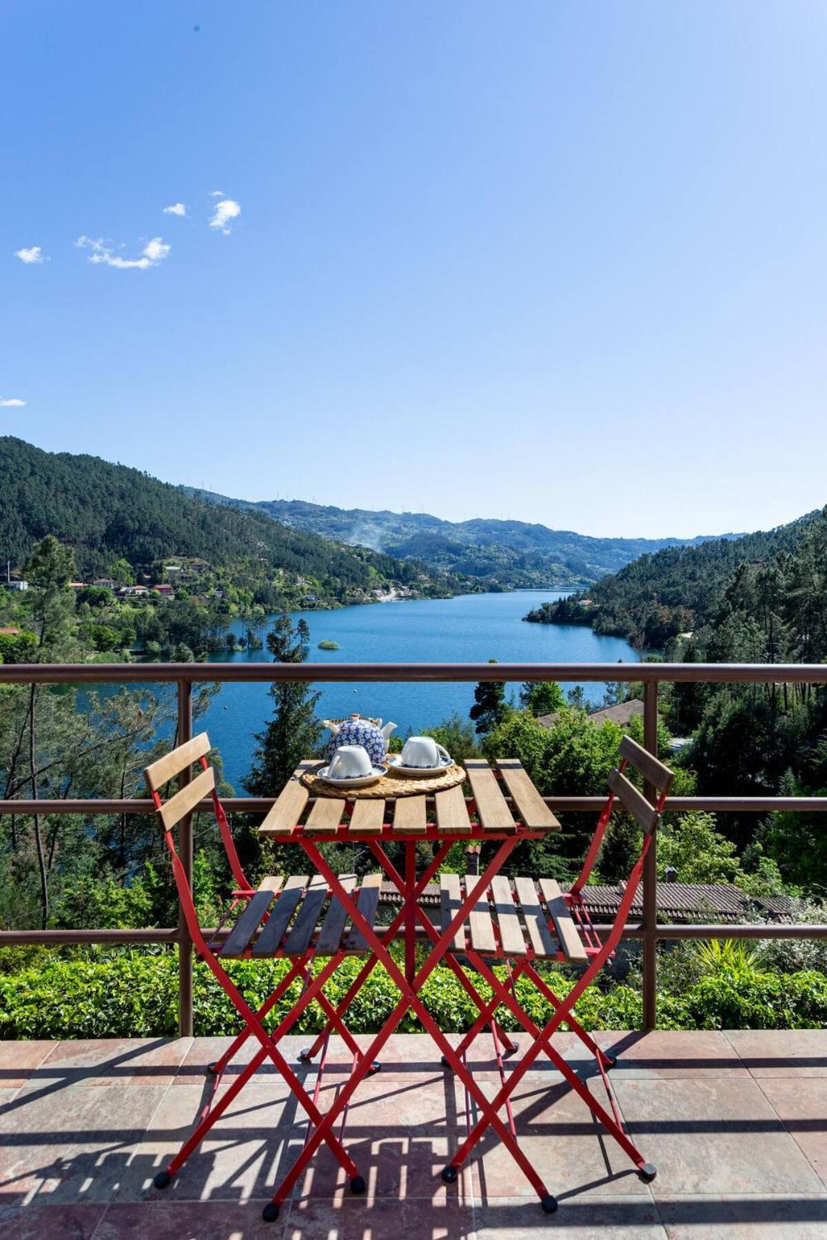 Mountain Views By Casas Geres